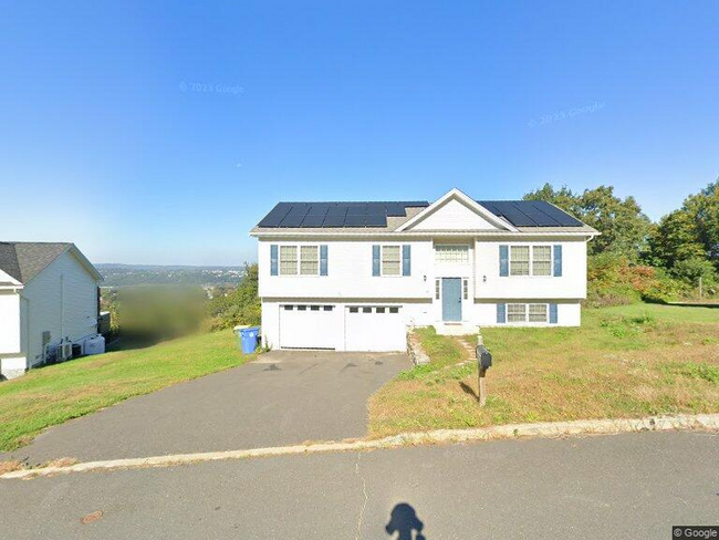 44 Shadybrook Ln