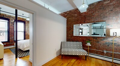 13 Stanhope St, Unit 1D in Boston, MA - Foto de edificio - Building Photo