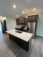 1124 Juniper Pl in Eau Claire, WI - Building Photo - Building Photo