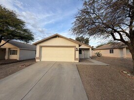 10069 E Paseo San Ardo in Tucson, AZ - Building Photo