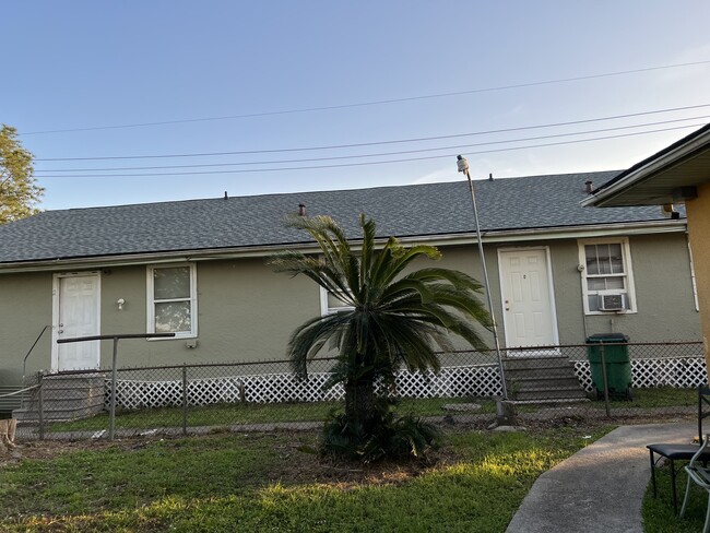 1071 Ave A Ave, Unit 1071 ave J in Westwego, LA - Building Photo - Building Photo