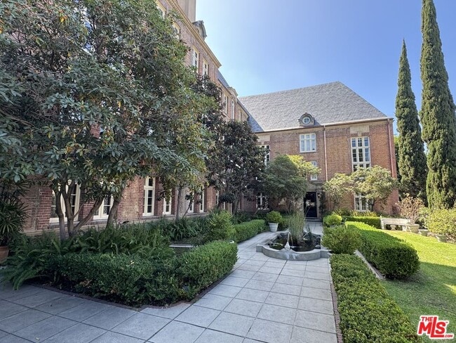 property at 1285 N Crescent Heights Blvd