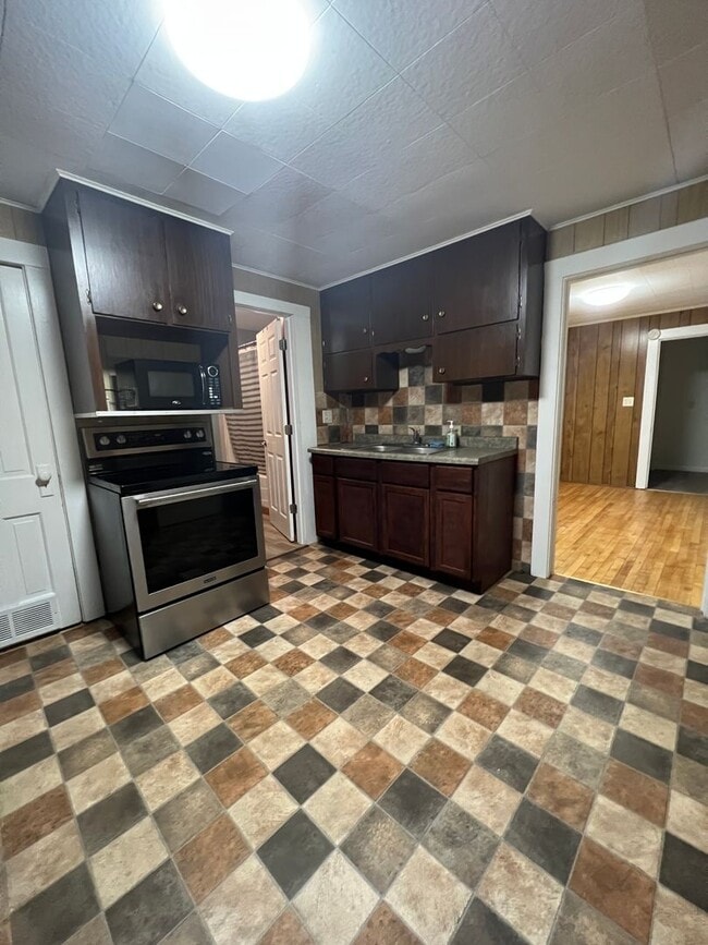 property at 413 8th St S