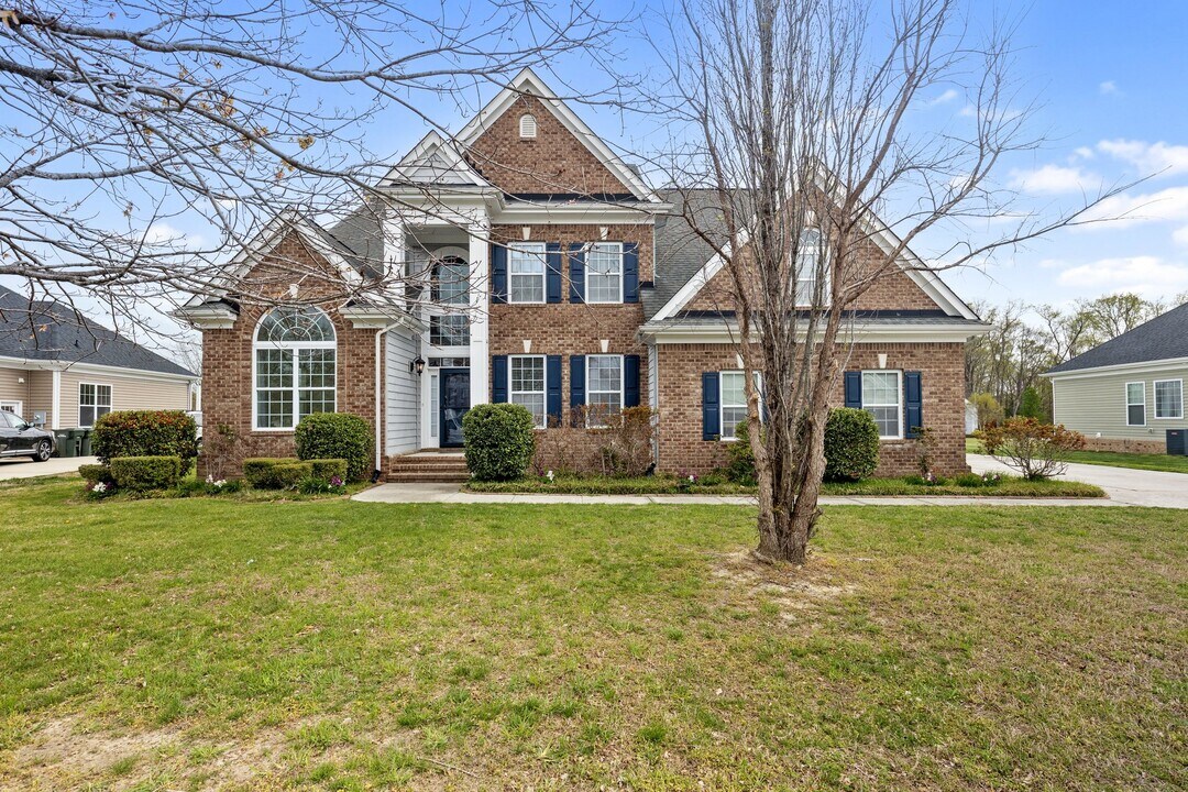 1103 Pitchkettle Farm Ln in Suffolk, VA - Building Photo
