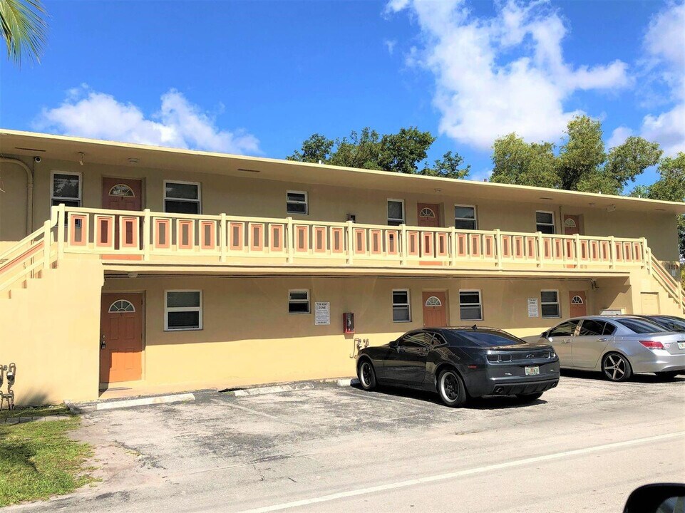 1500 SW 5th Pl in Fort Lauderdale, FL - Building Photo
