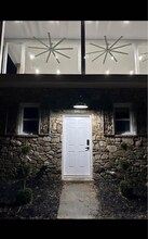 1211 St Stephens Church Rd in Crownsville, MD - Foto de edificio - Building Photo