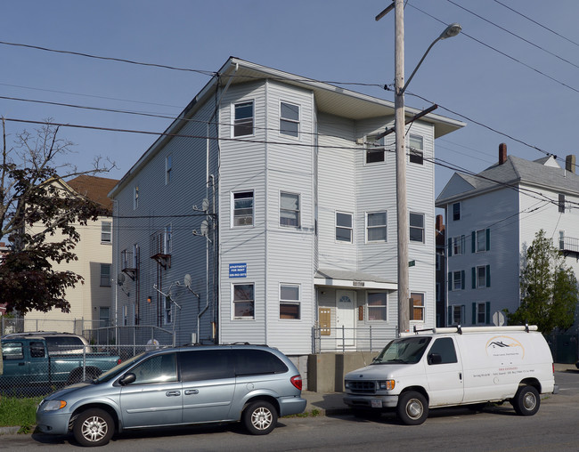 331 Belleville Ave in New Bedford, MA - Building Photo - Building Photo