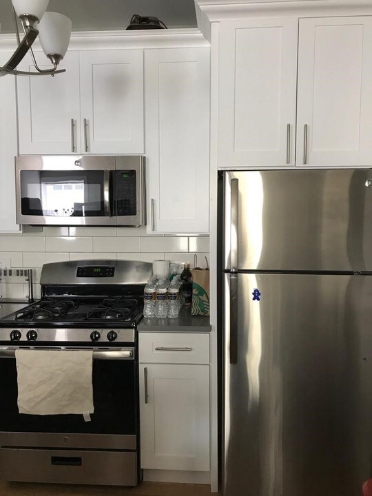 1528 W Superior St-Unit -2R in Chicago, IL - Building Photo