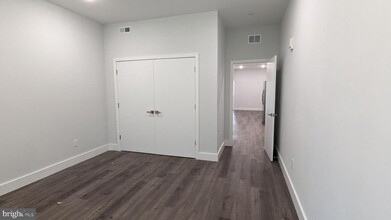 2252 N Delhi St, Unit 2 in Philadelphia, PA - Foto de edificio - Building Photo