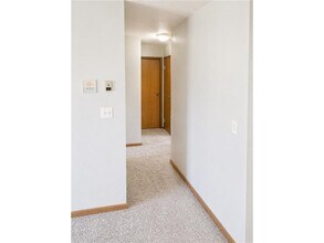 735 W 10th St in Rush City, MN - Building Photo - Building Photo