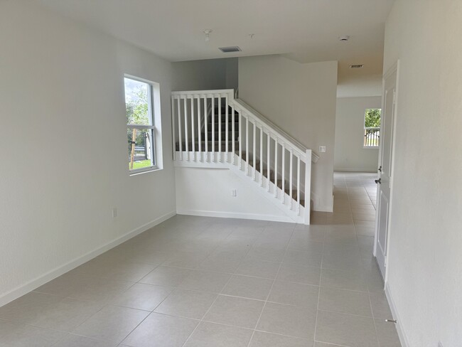 18406 SW 2nd St in Pembroke Pines, FL - Building Photo - Building Photo