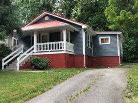 66 Branning St in Asheville, NC - Building Photo
