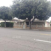 14711 Yorba St in Tustin, CA - Building Photo - Building Photo