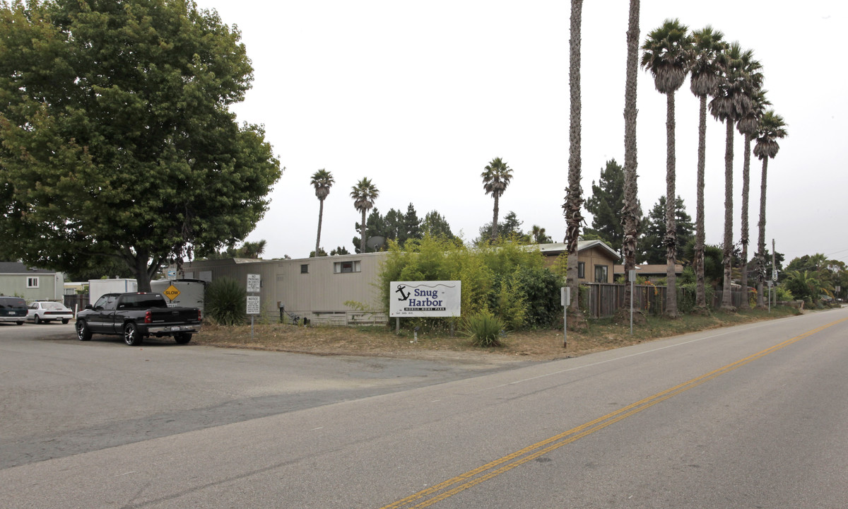 Snug Harbor MHC in Santa Cruz, CA - Building Photo