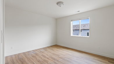 2631 W Marina Dr in Moses Lake, WA - Foto de edificio - Building Photo