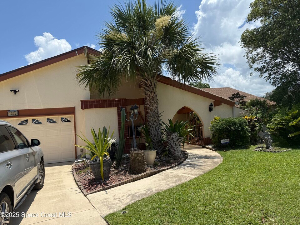 1326 Cherry Hills Rd NE in Palm Bay, FL - Building Photo