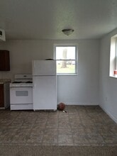 517 Nicholas St in Waterloo, IA - Building Photo - Building Photo