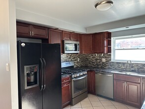 9358 Hoff St, Unit 9358 Floor B in Philadelphia, PA - Building Photo - Building Photo