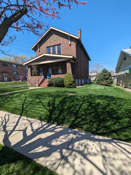 7317 Lohmeyer Ave in Maplewood, MO - Building Photo