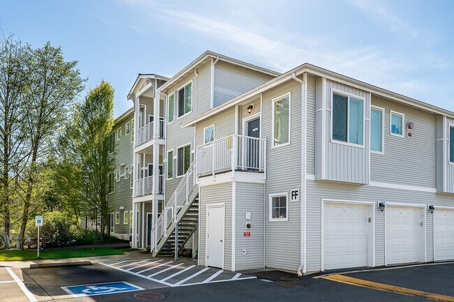 14915 38th Dr SE in Mill Creek, WA - Building Photo - Building Photo