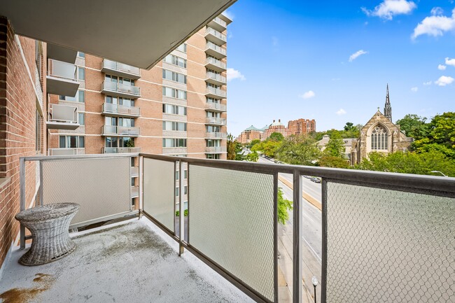 property at 1 E University Pkwy