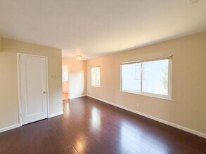 3211 Courtland Ave-Unit -3215 in Oakland, CA - Building Photo - Building Photo