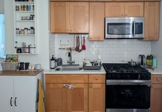 62 Wright Ave in Jersey City, NJ - Building Photo - Building Photo