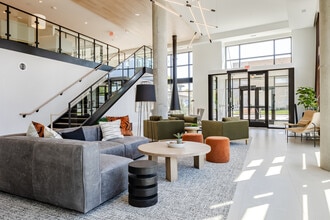 Vyne on Haven in Elmhurst, IL - Building Photo - Lobby