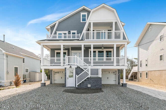 916 Ocean Ave in Mantoloking, NJ - Building Photo - Building Photo