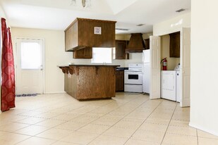 2013 Lacywood in Edinburg, TX - Building Photo