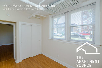4819 N Springfield Ave, Unit 2 in Chicago, IL - Building Photo - Building Photo