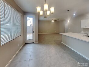 1337 N Parkcrest in Mesa, AZ - Building Photo - Building Photo