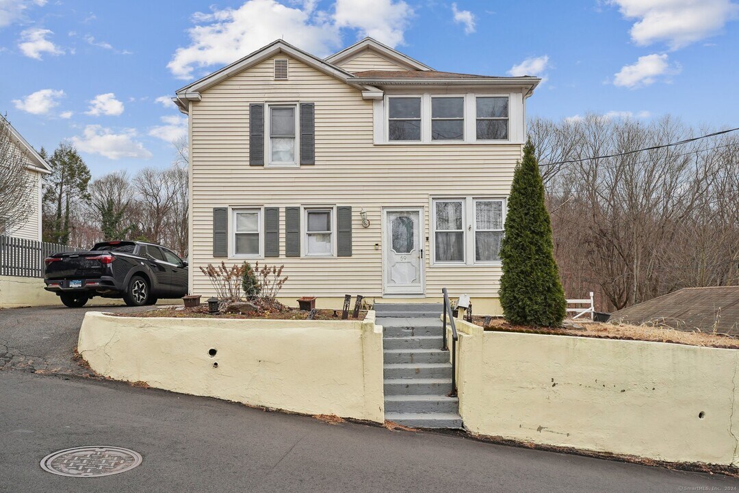 59 High St in Derby, CT - Foto de edificio