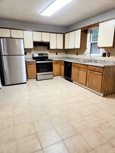 4438 Coopers Creek Dr SE in Smyrna, GA - Building Photo - Building Photo