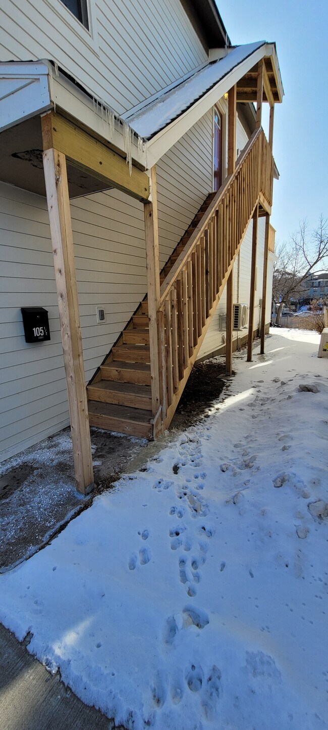 105 1/2 W 2nd St, Unit 105 and one half in Chaska, MN - Building Photo - Building Photo