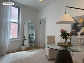 159 Christopher St in New York, NY - Building Photo - Building Photo