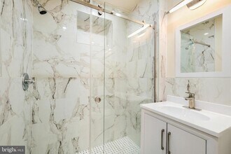 704 S Washington Square in Philadelphia, PA - Building Photo - Building Photo