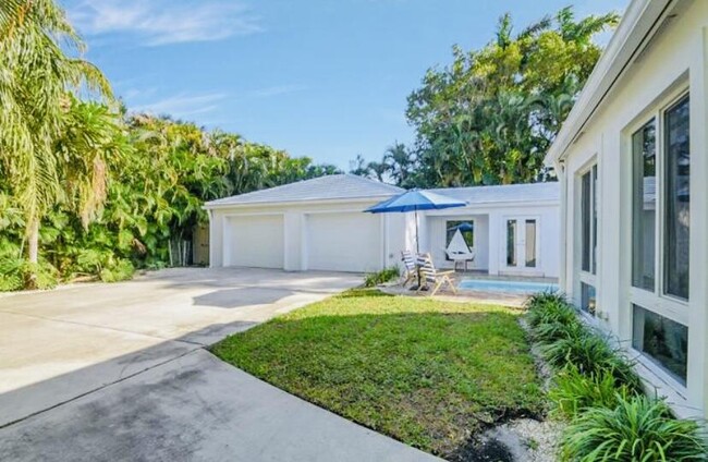 714 S Atlantic Dr in Lantana, FL - Building Photo - Building Photo