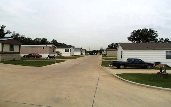 Avalon Mobile Home Park in Kennedale, TX - Building Photo