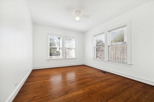 property at 2309 Wroxton Rd