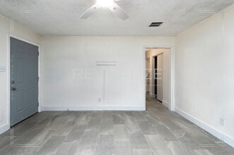 4107 Seabreeze Rd N in Mobile, AL - Building Photo - Building Photo