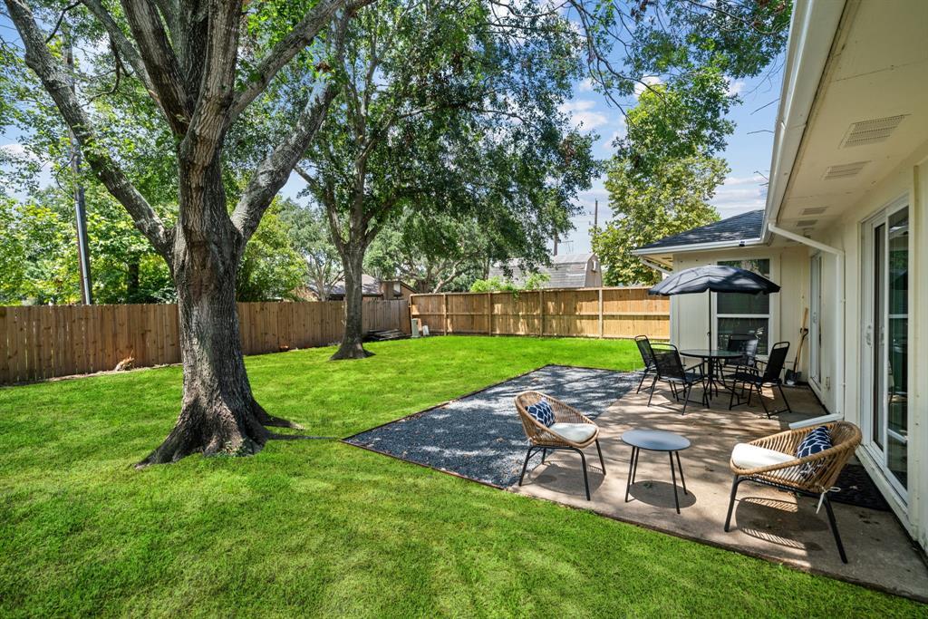 2523 Village Oak Dr. in Katy, TX - Building Photo