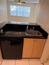 550 S Park Rd in Hollywood, FL - Building Photo - Building Photo