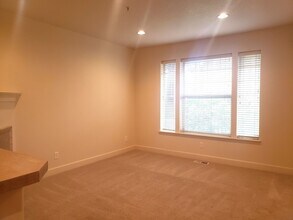 4830 NW Olivares Terrace in Portland, OR - Building Photo - Building Photo