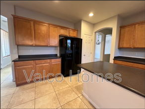 1305 E Nightingale Ln in Gilbert, AZ - Foto de edificio - Building Photo