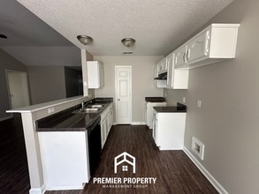 2828 Breezy Ridge Trail in Memphis, TN - Building Photo - Building Photo