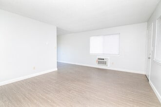 10242 S White Rock Rd in Rancho Cordova, CA - Building Photo - Building Photo