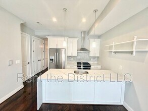 913 12th St NE in Washington, DC - Building Photo - Building Photo