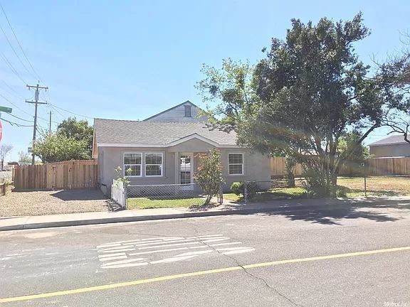 2966 Ross Ave-Unit -2966 Ross Ave, Riverbank, CA 95367 in Riverbank, CA - Foto de edificio - Building Photo