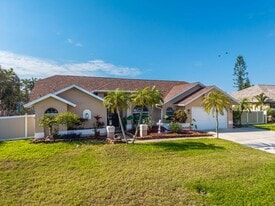 2310 SW 53rd St in Cape Coral, FL - Building Photo